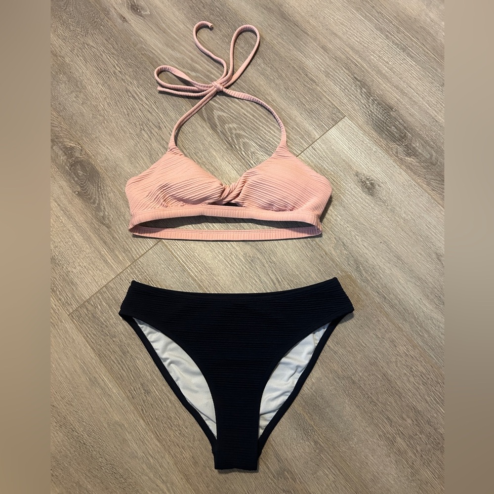 Women’s swimsuit set
